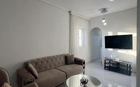 Modern And Comfortable Apartment 5Km From Center